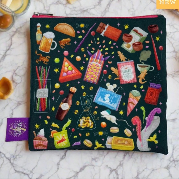 ENTIRE Magic Delivered Sweet Shop Quarterly Box. - Picture 4 of 10